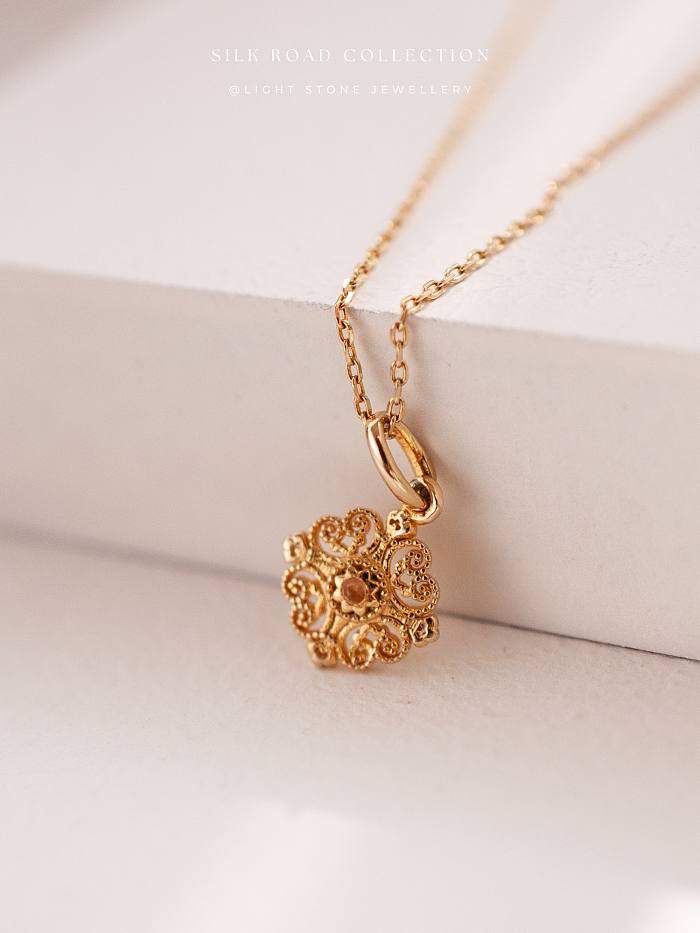 Lucky Knot - Silk Road - White Crystal - Sterling Silver Necklace