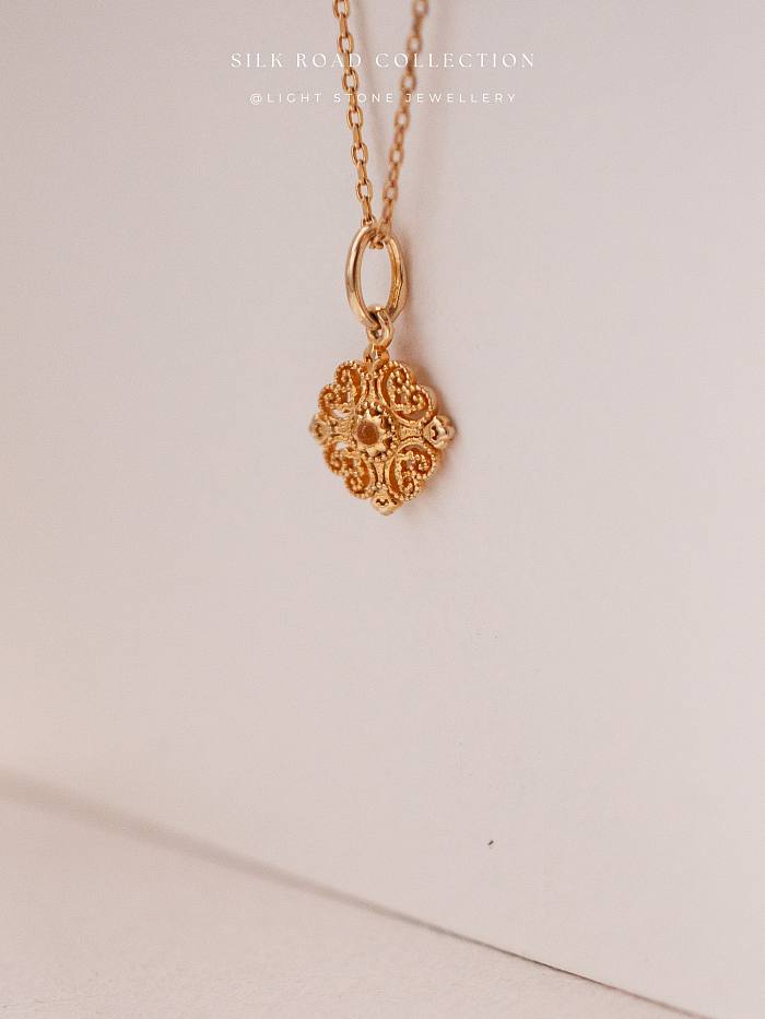 Lucky Knot - Silk Road - White Crystal - Sterling Silver Necklace