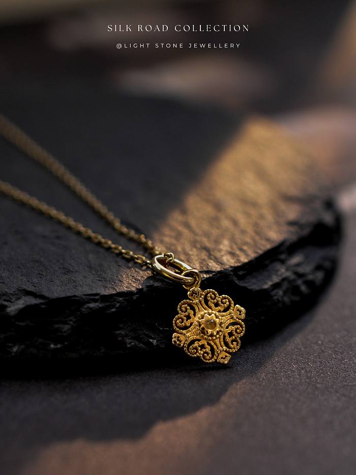 Lucky Knot - Silk Road - White Crystal - Sterling Silver Necklace