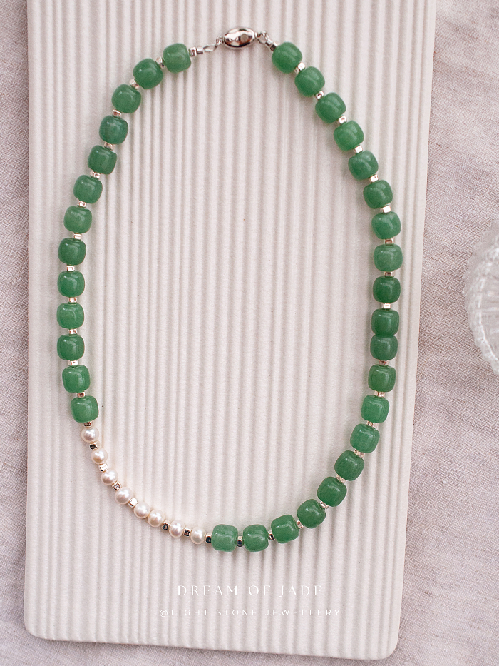Green Apple Dongling Jade Pearl Necklace - Handcrafted Elegance - Dongling Jade and Freshwater Pearls - Chic Chinese Jewelry - Light Stone Jewellery