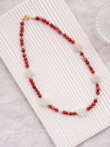 White Plum Flower Red Glow｜White Hetian Jade and Red Agate Necklace｜Beaded Necklace