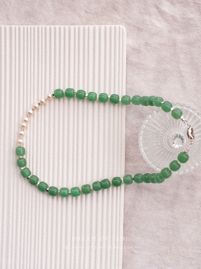 Green Apple Dongling Jade Pearl Necklace - Handcrafted Elegance - Dongling Jade and Freshwater Pearls - Chic Chinese Jewelry - Light Stone Jewellery