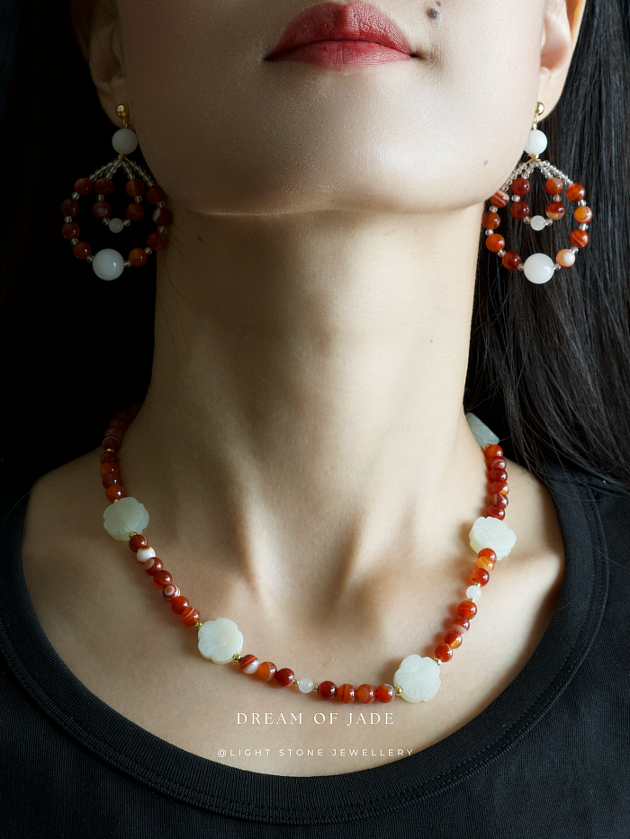 White Plum Flower Red Glow｜White Hetian Jade and Red Agate Necklace｜Beaded Necklace