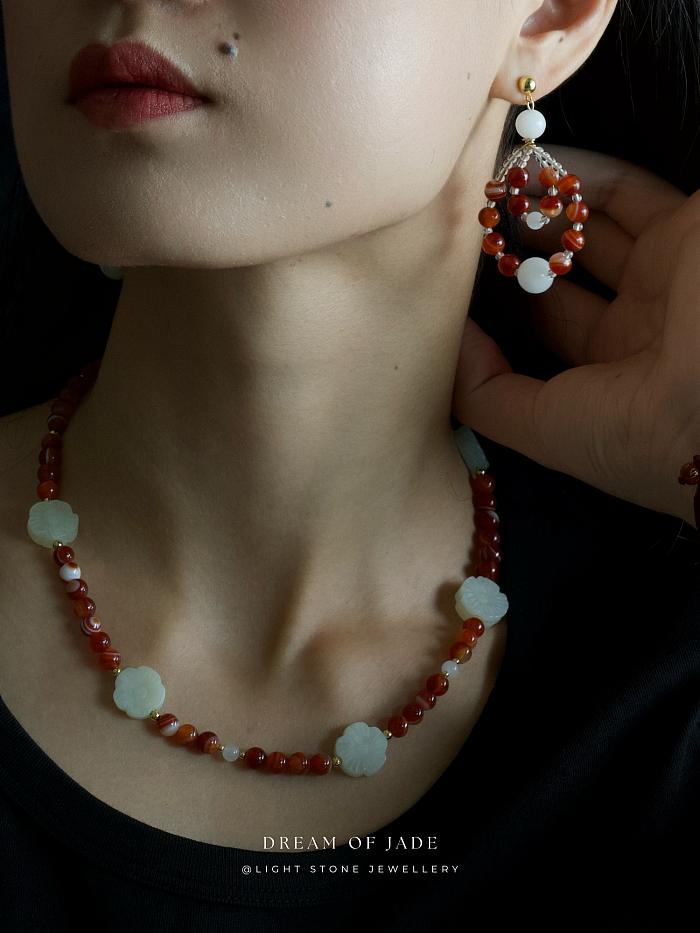 White Plum Flower Red Glow｜White Hetian Jade and Red Agate Necklace｜Beaded Necklace