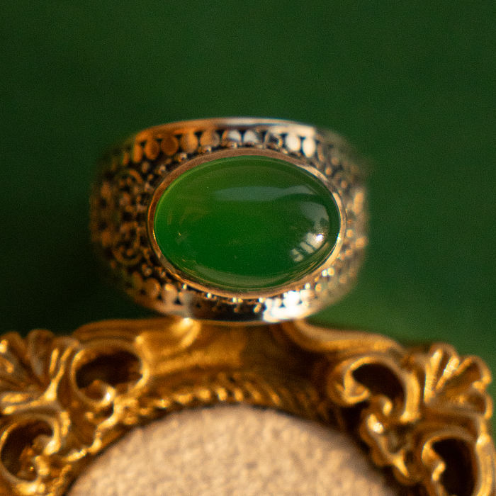Vintage Chrysoprase Ring - Perfect Gift - Light Stone Jewellery