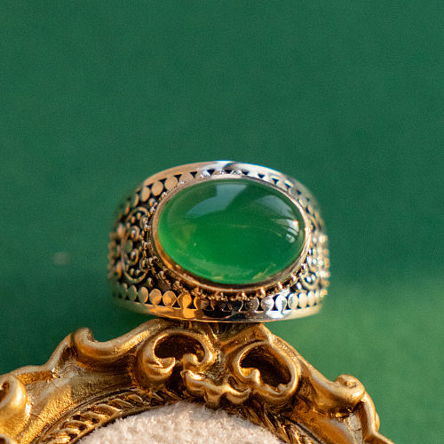 Vintage Chrysoprase Ring - Perfect Gift - Light Stone Jewellery