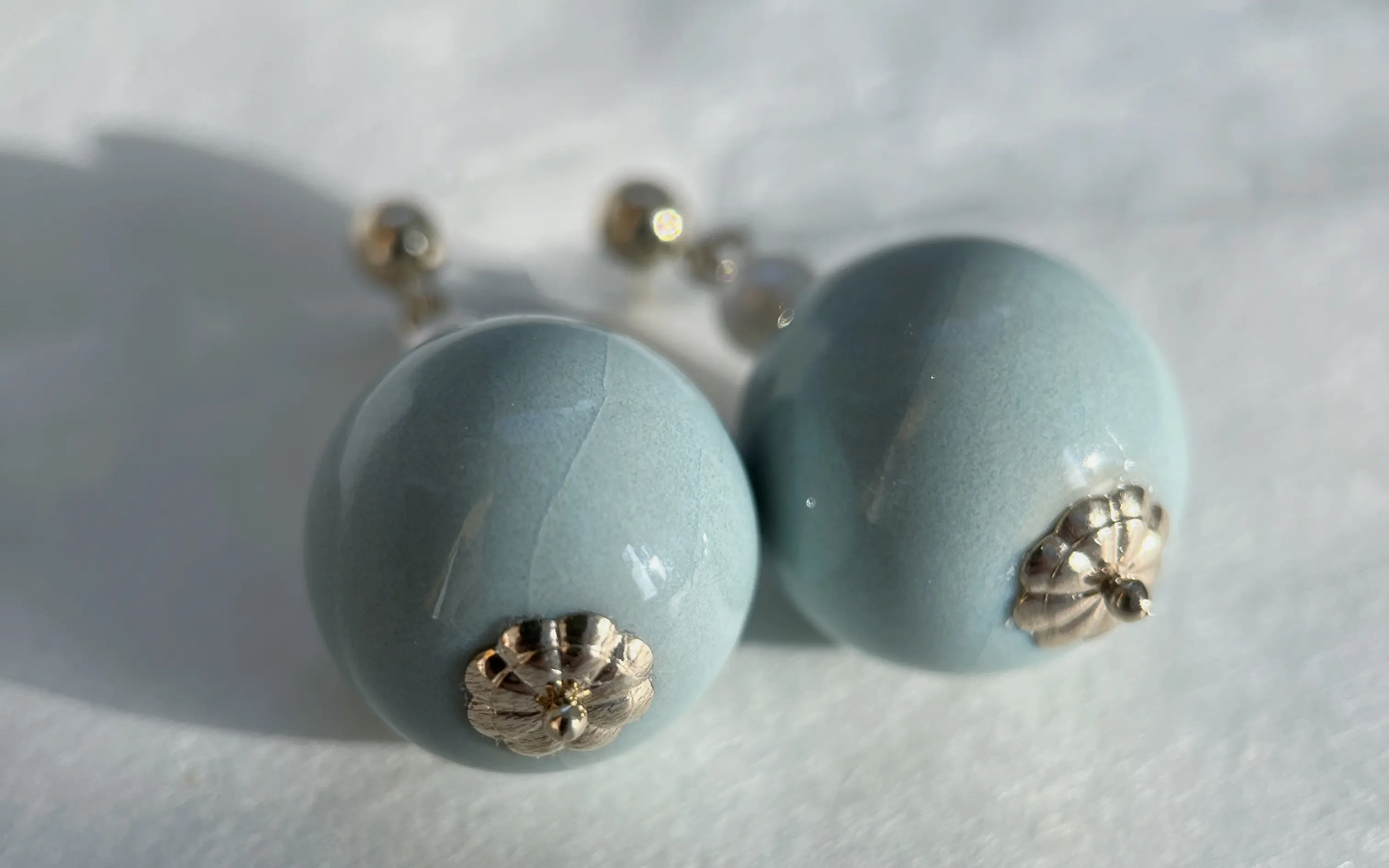 Ru ware-inspired jewelry