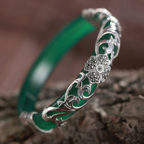 Lucky Clover - Chalcedony Mosaic Bracelet