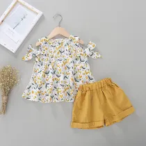 Kid Girl Print Yellow Flowers Cold Shoulder Blouse and Yellow Shorts Two Pieces Sets
