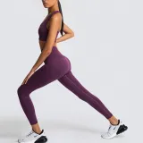 Women Seamless Sport U Shaped Neck Bra High Waist Close Fitting Yoga Leggings Sets