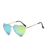 Sunglasses Gradual Heart Shaped Lens Metal Frame UV Protection Retro Shades