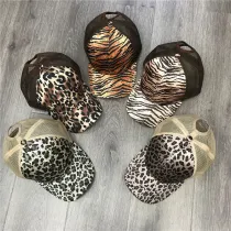 Outdoor Sports Cap And Leopard Print Baseball Cap