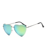 Sunglasses Gradual Heart Shaped Lens Metal Frame UV Protection Retro Shades
