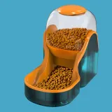 Green Dog Space Drinker Pet Automatic Feeder Drinking Device