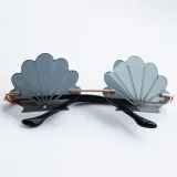 Pet Sunglasses Shell Shape Metal Frameless Glasses For Dog Cat