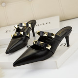 Fashion Women Pointed-toe T-strap Rivets Sandals