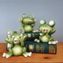 Cute 3D Resin Frog Solar Energy Lights Garden Crafts Decoration
