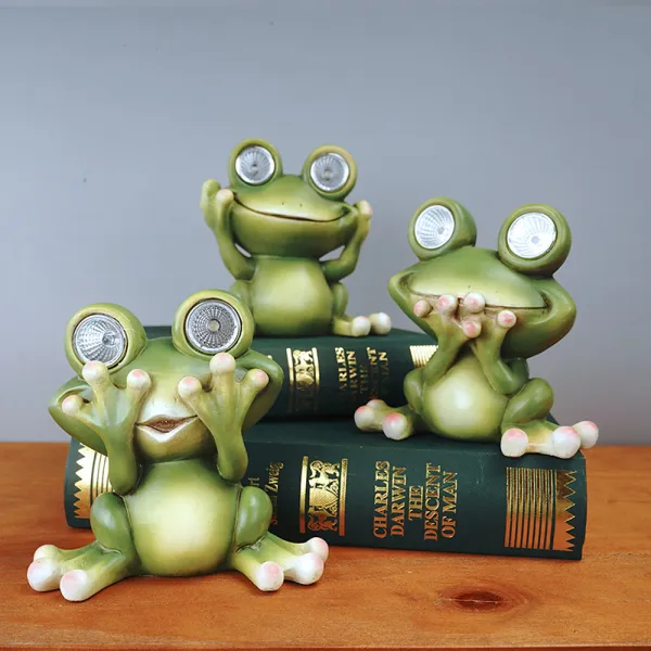 Cute 3D Resin Frog Solar Energy Lights Garden Crafts Decoration