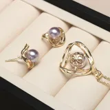 Mother's Day Gift Jewelry Geometry-Shaped Pearl Necklace and Earring Set with Box