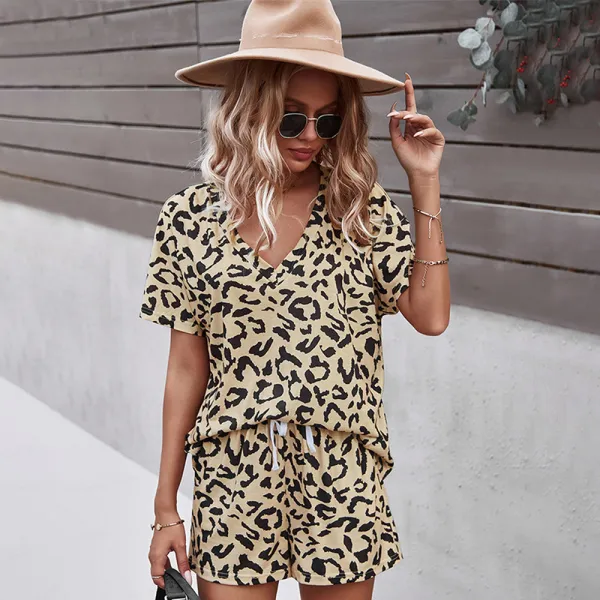 Women Short Sleeve Collared Leopard Print Drawstring Short Jumpsuit