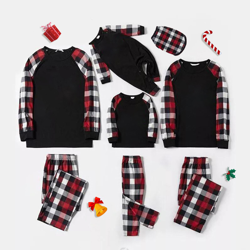 Christmas Matching Family Pajamas Plaids Personalized Custom Design Christmas Pajamas Set With Dog Cloth