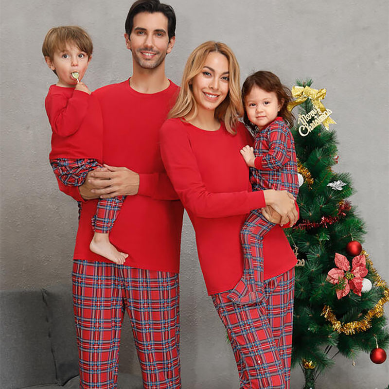 Christmas Matching Family Pajamas Red Plaids Personalized Custom Design Christmas Pajamas Set With Dog Cloth