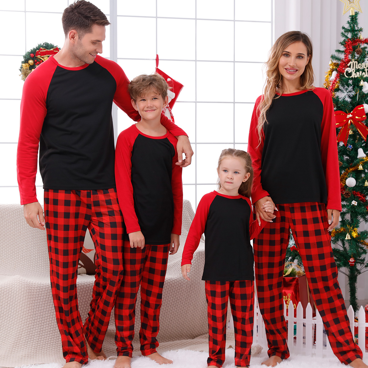 Christmas Matching Family Pajamas Black and Red Plaids Red Sleeve Personalized Custom Design Christmas Pajamas Set With Dog Cloth