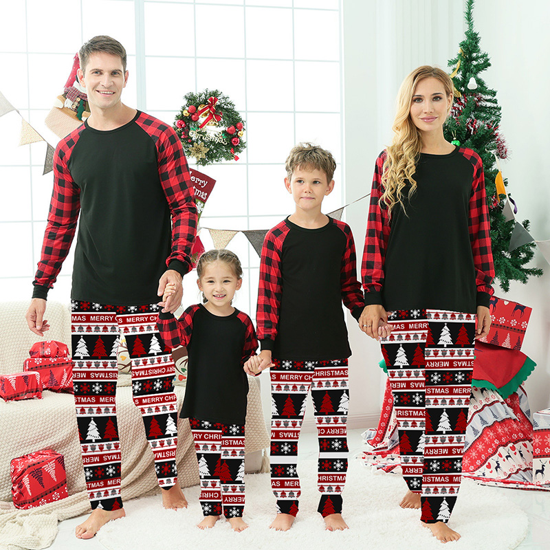 Christmas Matching Family Pajamas Black and Seamless Tree Personalized Custom Design Christmas Pajamas Set With Dog Cloth