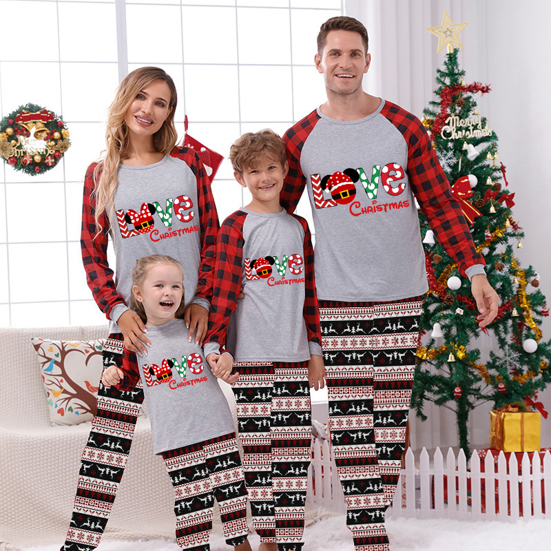 Christmas Matching Family Pajamas Cartoon Mouse Love Seamless Reindeer White Pajamas Set