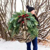 Christmas Handwork Wreath with Pine Cones and Bells Christmas Home Decoration
