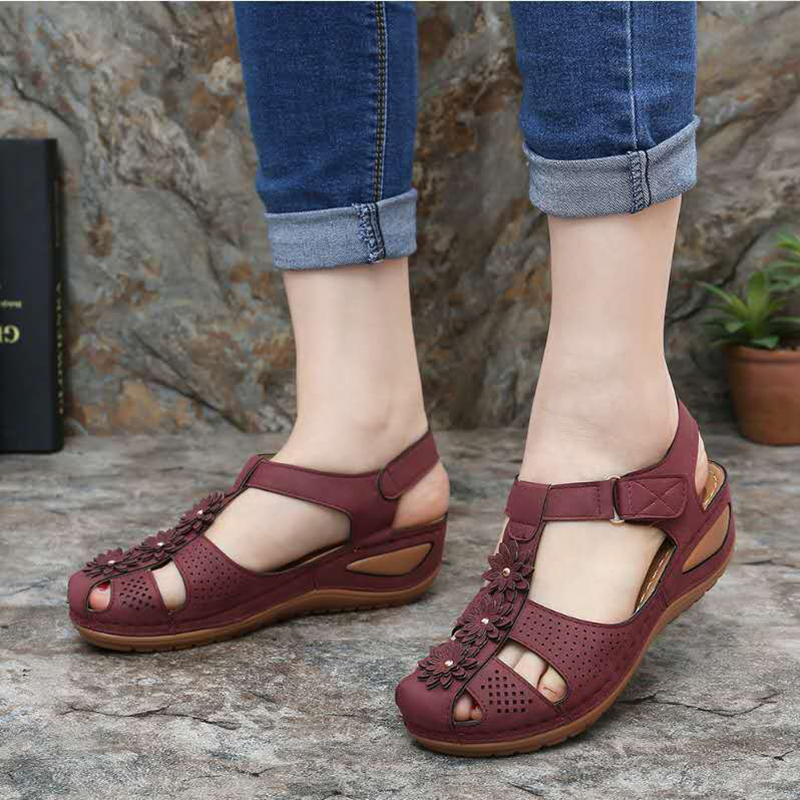 Women Closed Toe Hollow Out Casual Sandals