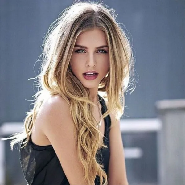 Women‘s Long Hair Wigs Ombre Color Synthetic Curly Hair Wig Middle Parting Wigs