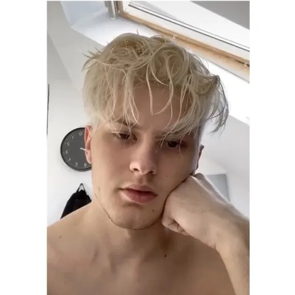Men's Pale Gold Short Slightly Curly Wigs With Bangs