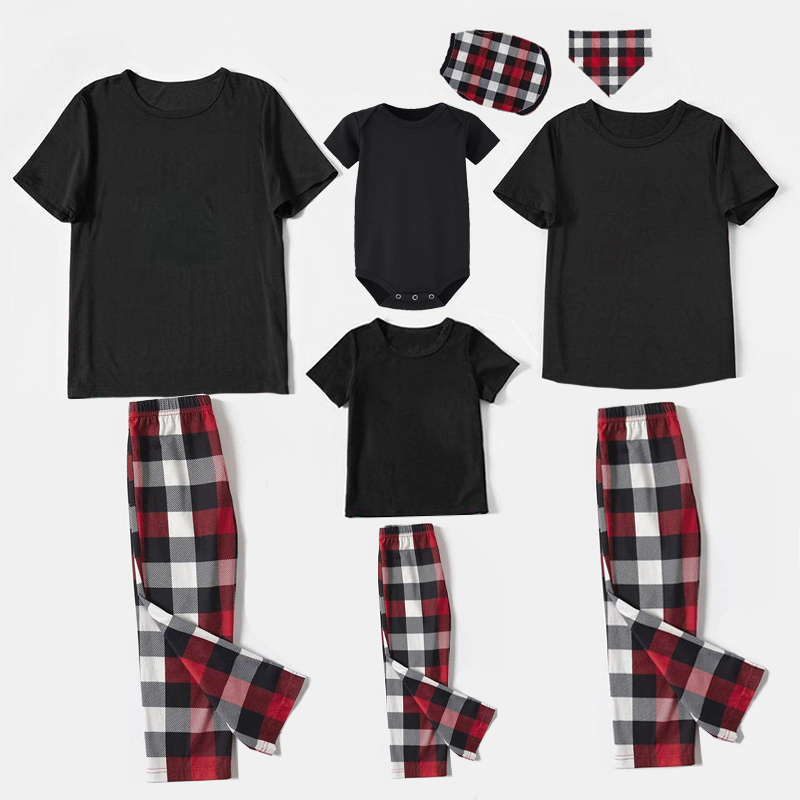 Christmas Matching Family Pajamas Black Short Sleeve Tops Black Red White Plaid Pants Personalized Custom Design Christmas Pajamas Set With Dog Cloth