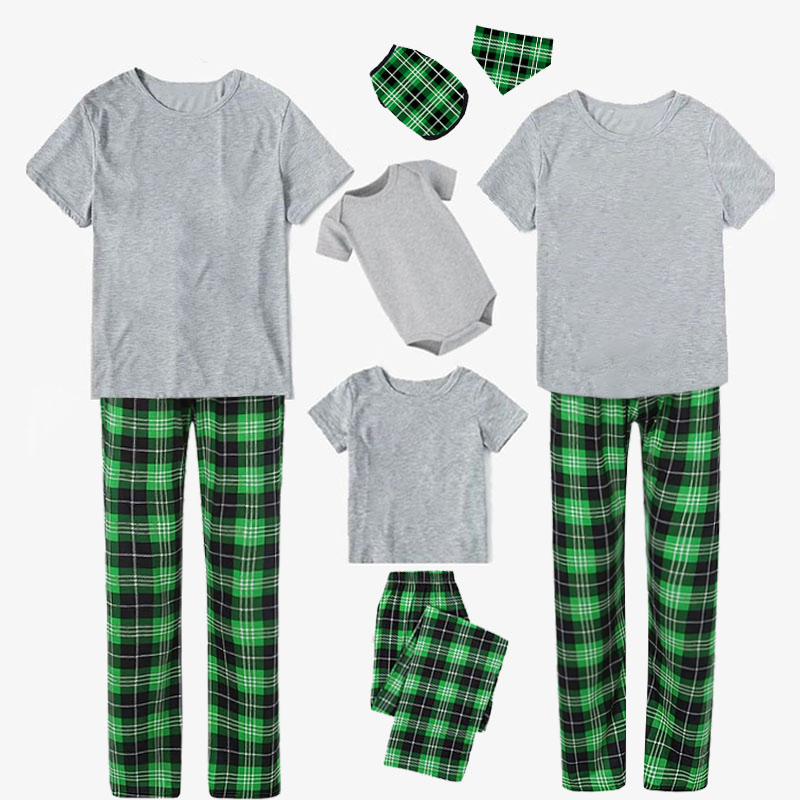 Christmas Matching Family Pajamas Gray Short Sleeve Tops Green Plaid Pants Personalized Custom Design Christmas Pajamas Set With Dog Cloth