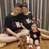 Christmas Matching Family Pajamas Here Comes Santa Paws Black Pajamas Set
