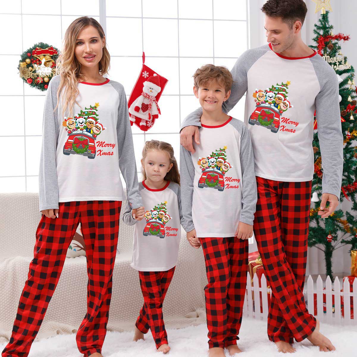 Christmas Matching Family Pajamas Cartoon Puppy Dog Christmas Car White Pajamas Set