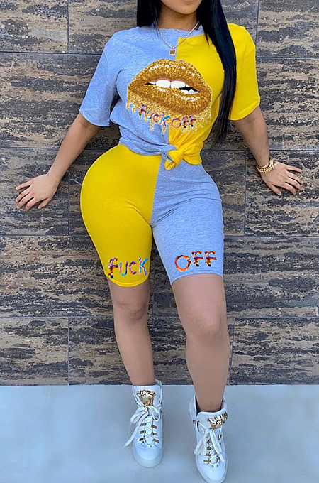 Yellow Blue Casual Polyester Mouth Graphic Short Sleeve Round Neck Spliced Tee Top Shorts Sets YSH6142