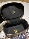 WHOLESALE | L.ou.is V.uitto.n Vanity Cube Purse