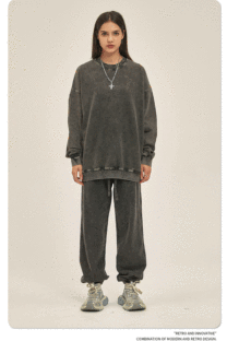 ARTIE | 100% Cotton Aged Unisex Jogging Suit in Dark Gray (model wear size M)