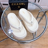 SUPER WHOLESALE | Chanel ova Form Slides in White