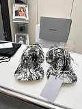 SUPER WHOLESALE | WOMEN'S 3XL EXTREME GRAFFITI SNEAKER IN WHITE/BLACK