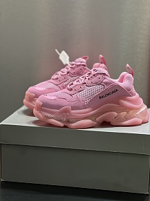 SUPER WHOLESALE| Balenciaga TriPle S in Pink