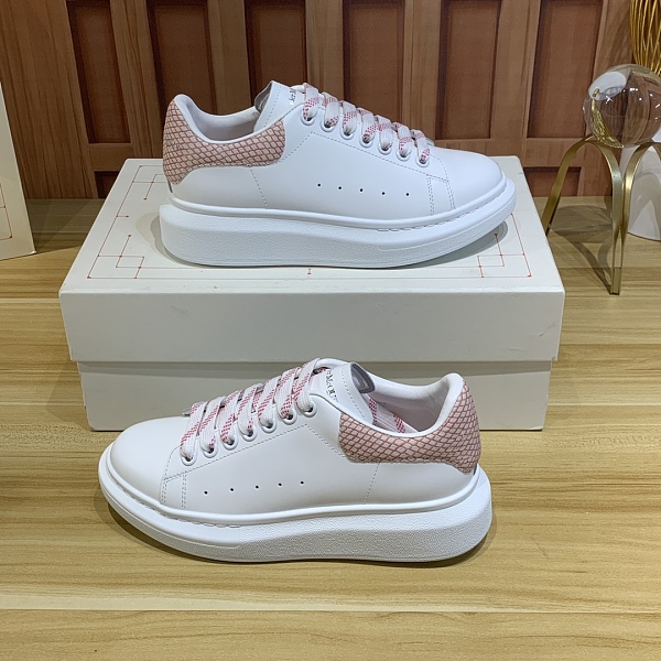 SUPER WHOLESALE | Women's Oversize Platform Sneaker