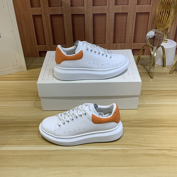 SUPER WHOLESALE | Women's Oversize Platform Sneaker