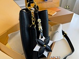 SUPER WHOLESALE | Capucines Shoulder Bag