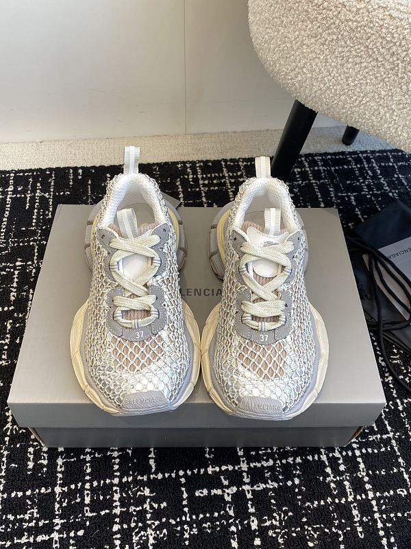 SUPER WHOLESALE | Women's  3XL Sneaker