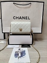 SUPER WHOLESALE |  Wallet on Chain in White（top quality)