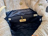 SUPER WHOLESALE | Gold Chain Drawstring Shoulder Bag