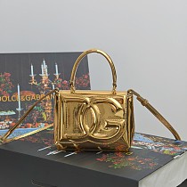 SUPER WHOLESALE | Patent Leather Handbag